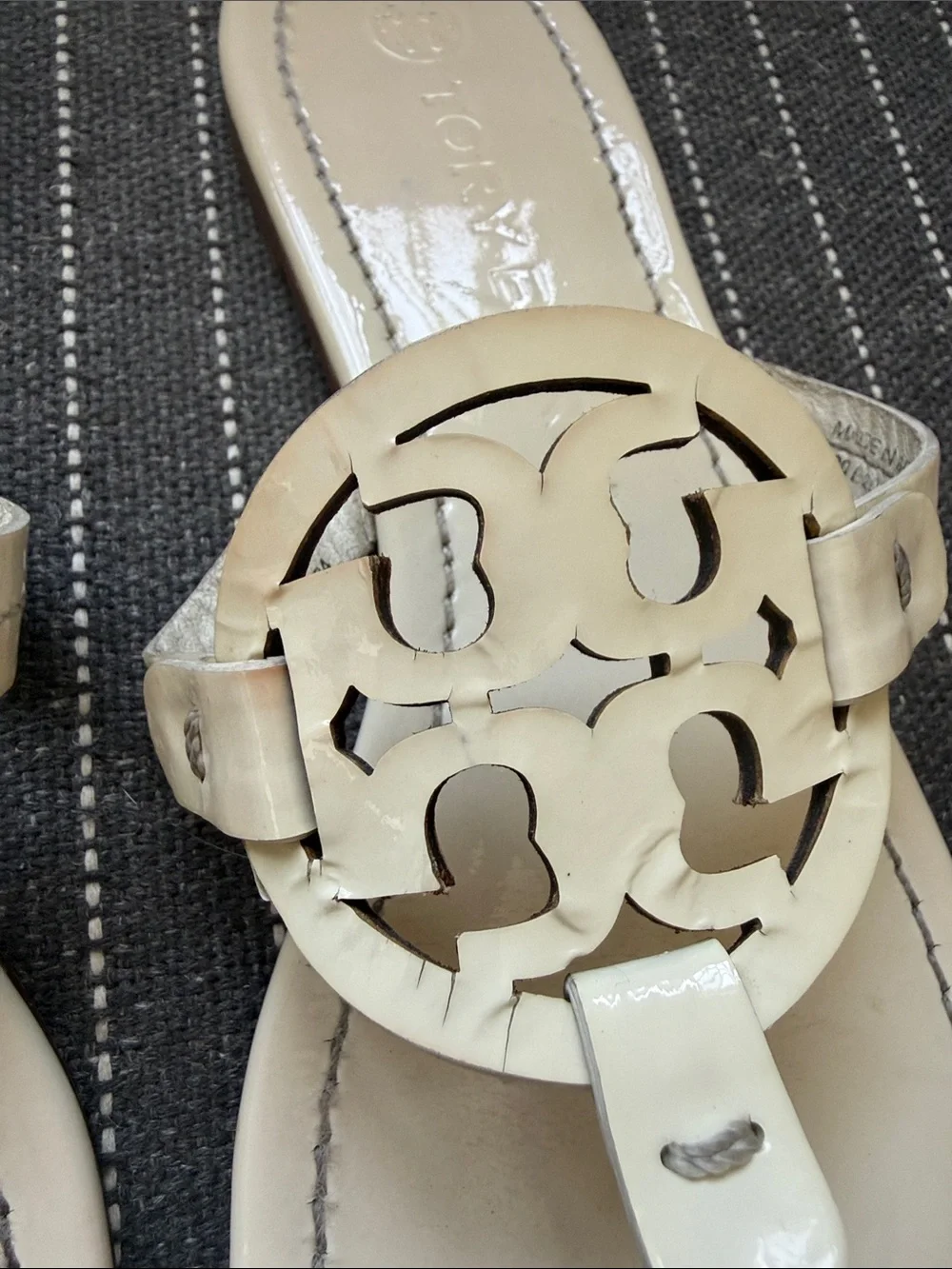 Tory Burch Miller Patent Leather Thong Sandals Ivory Size US 7.5